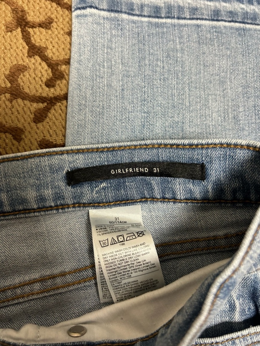 Banana Republic Girlfriend Jeans 31 Light Wash Frayed Raw Hem Denim - Picture 4 of 4
